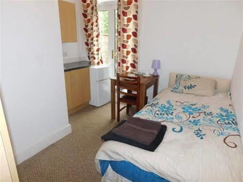 Spencer Inn Apartments Harrow Exteriér fotografie